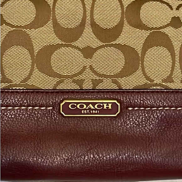 Coach authentic shoulder bag - Picture 3 of 12